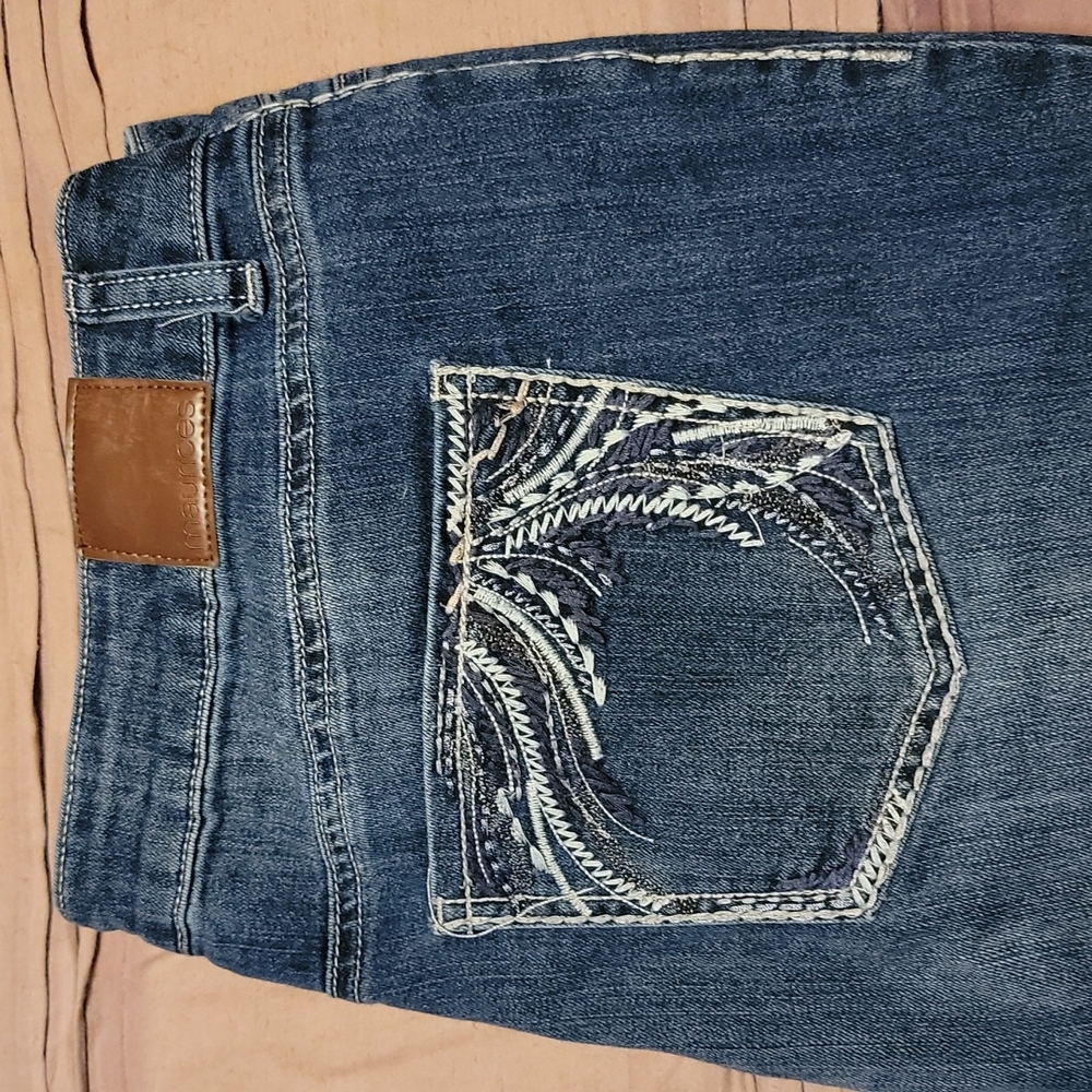 Like new Maurice 14 Reg Flare Jeans